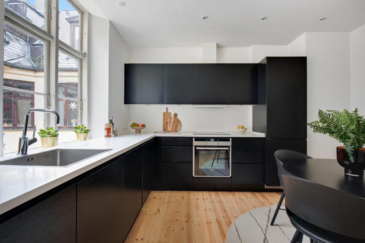 Sanders Square - Spacious Six-Bedroom Apartment Near Amalienborg Köpenhamn Exteriör bild