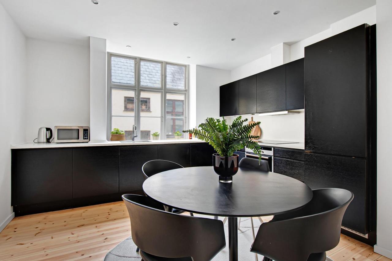 Sanders Square - Spacious Six-Bedroom Apartment Near Amalienborg Köpenhamn Exteriör bild