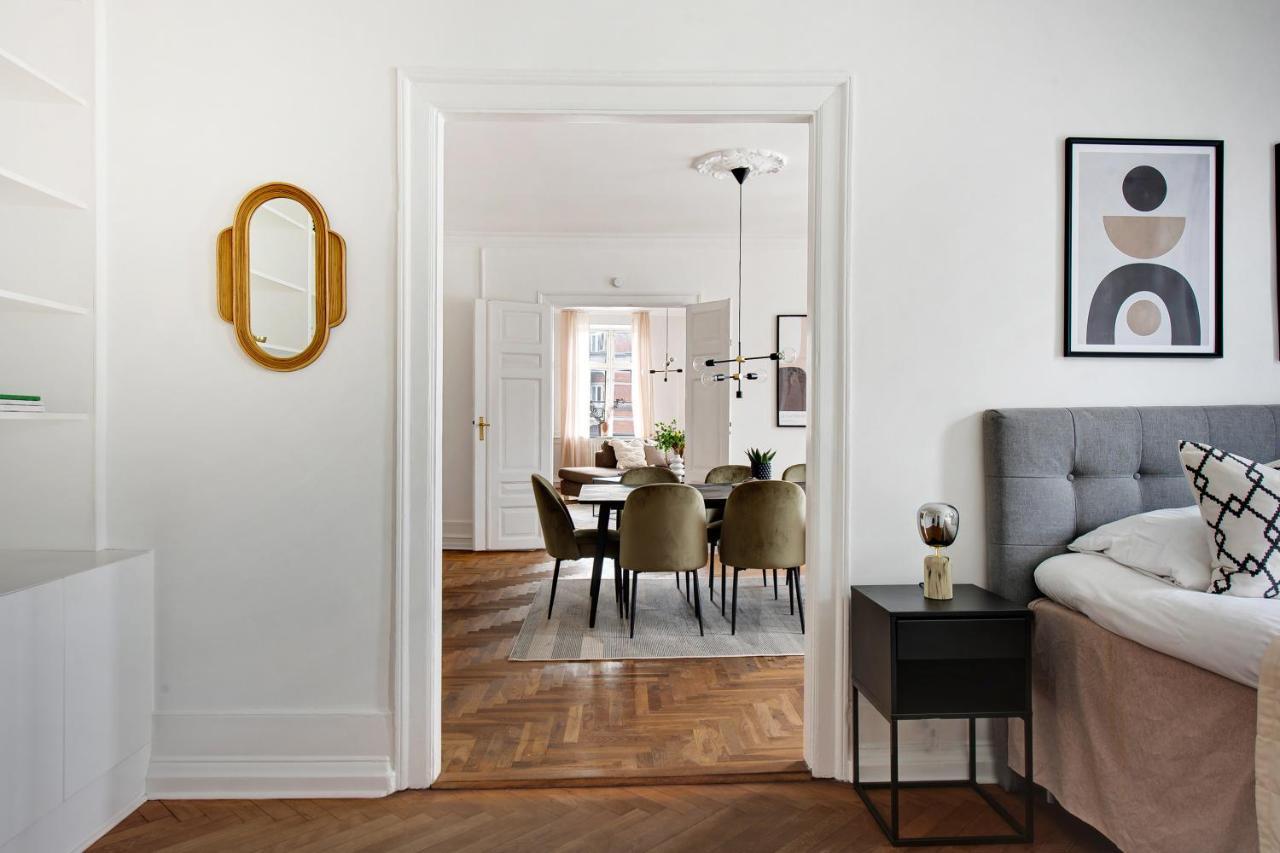 Sanders Square - Spacious Six-Bedroom Apartment Near Amalienborg Köpenhamn Exteriör bild